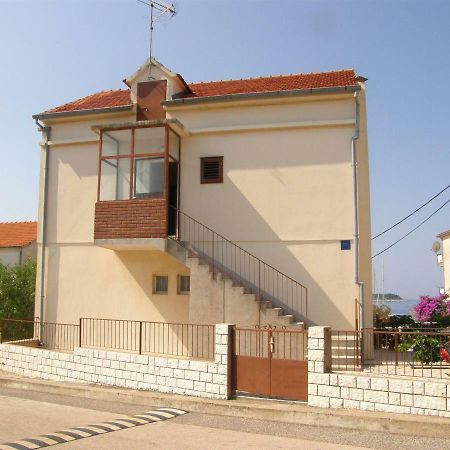Apartments Guzela Primošten المظهر الخارجي الصورة