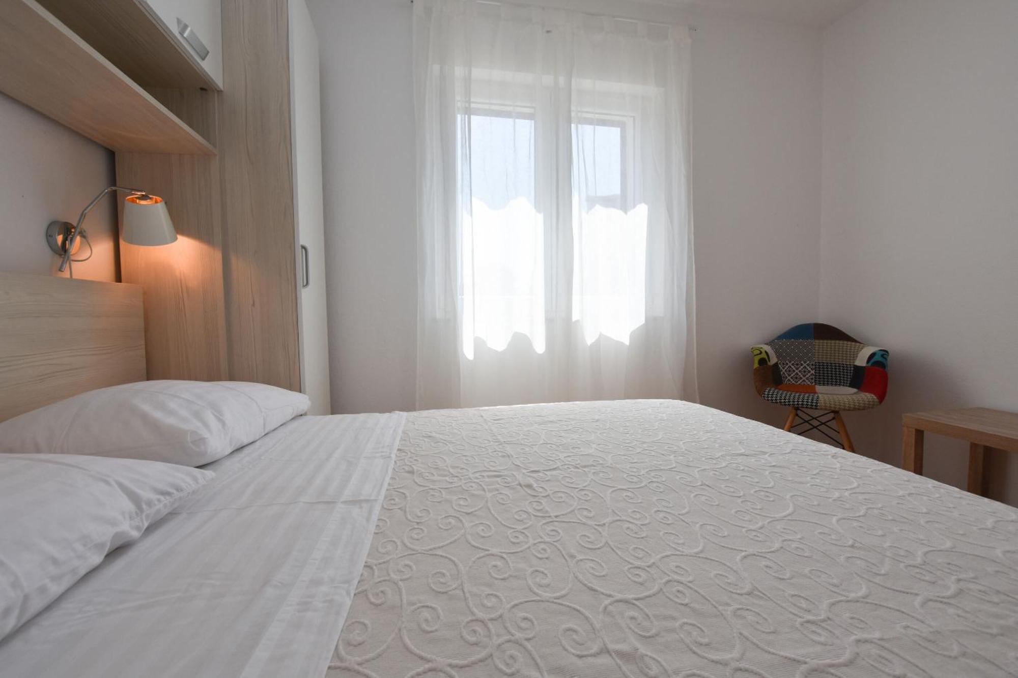 Apartments Guzela Primošten الغرفة الصورة