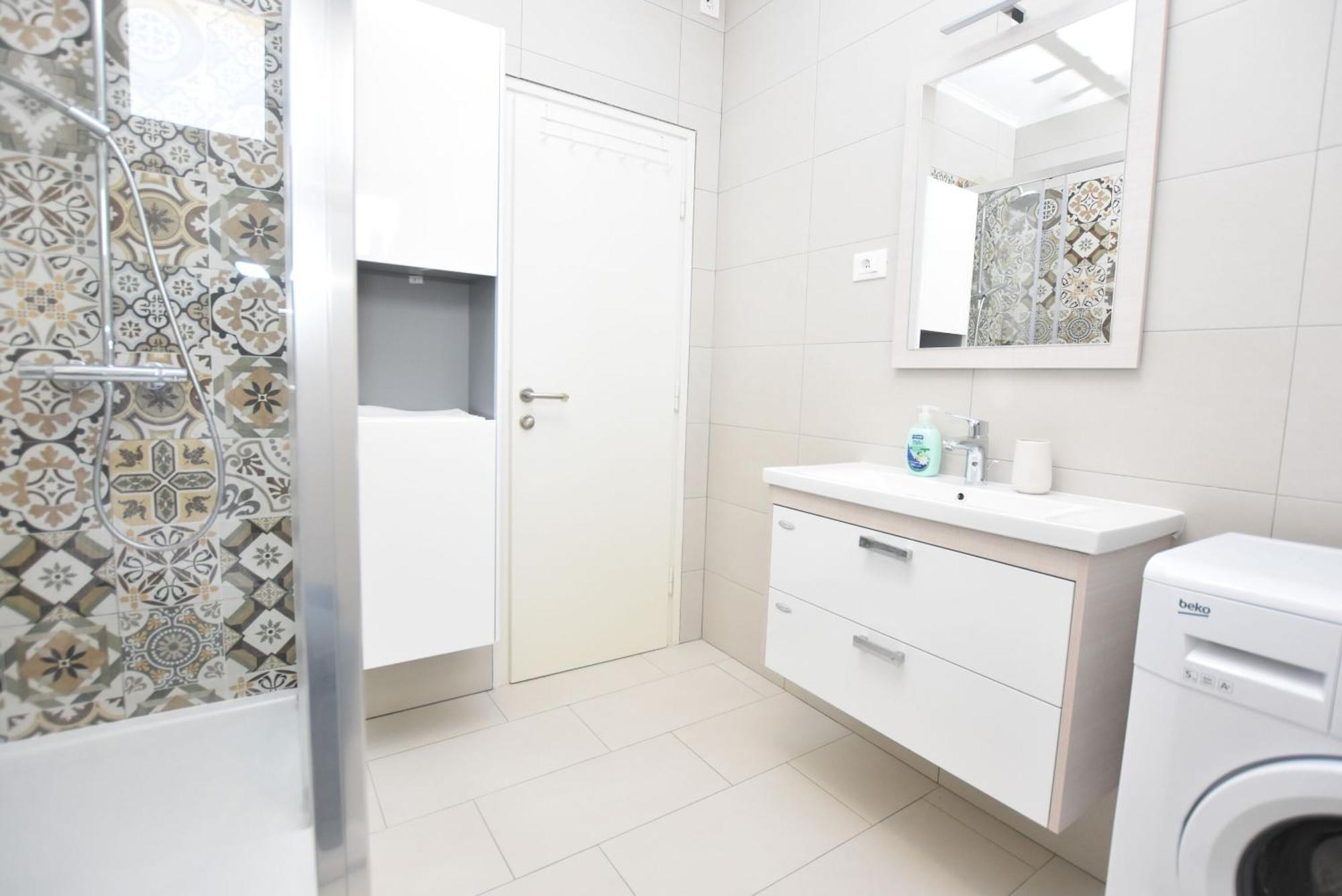 Apartments Guzela Primošten الغرفة الصورة
