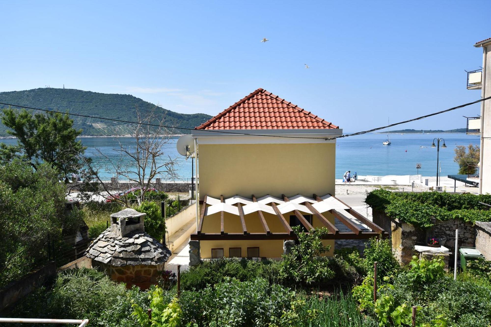 Apartments Guzela Primošten الغرفة الصورة